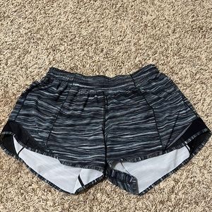 Lululemon hotty hot shorts 2.5 length
